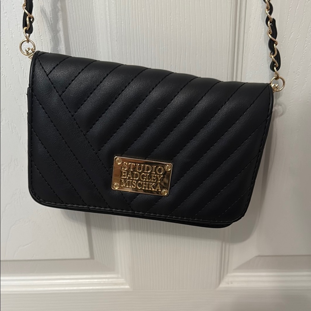 Badgley Mischka Black Chevron Quilted Crossbody